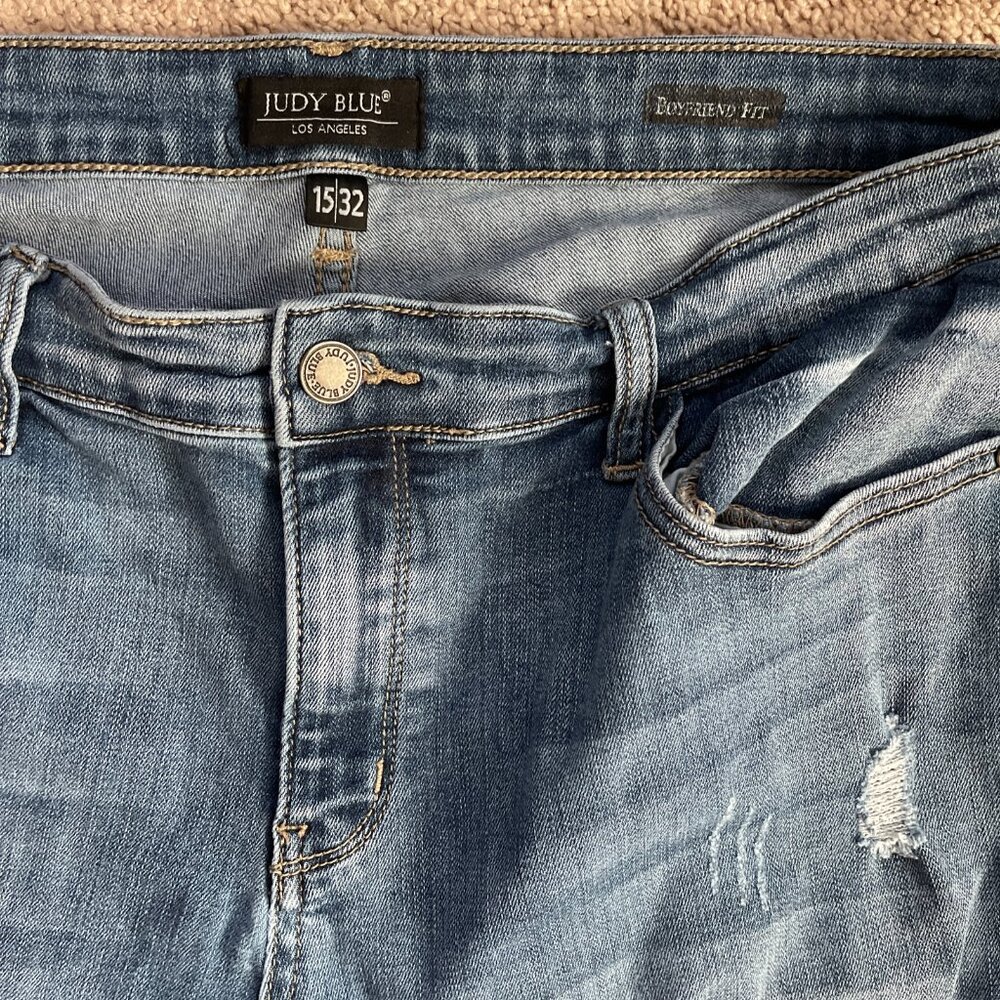 Judy Blue Jeans Womens Size 15/32 Medium Wash Distressed Boyfriend Fit Stretch - Picture 2 of 4